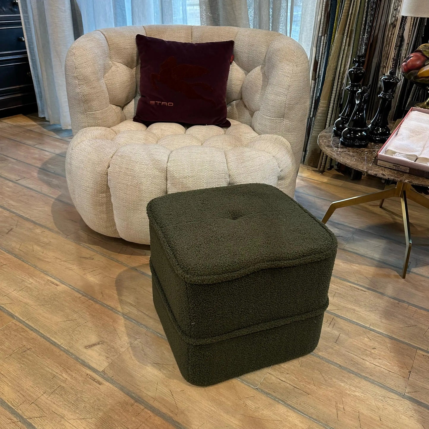 Poltrona girevole "AMARA"