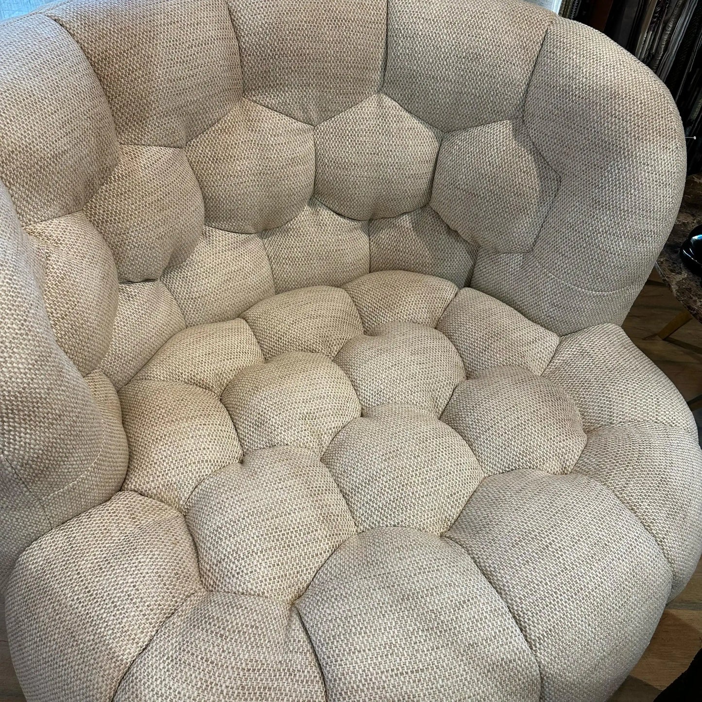 Poltrona girevole "AMARA"