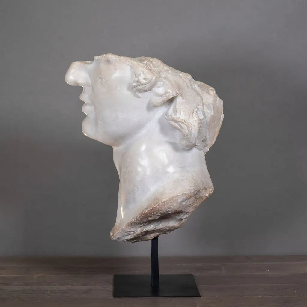 Frammento di Apollo proveniente dal Metropolitan Museum 53X31X41 cm/ peso 10,2 chili